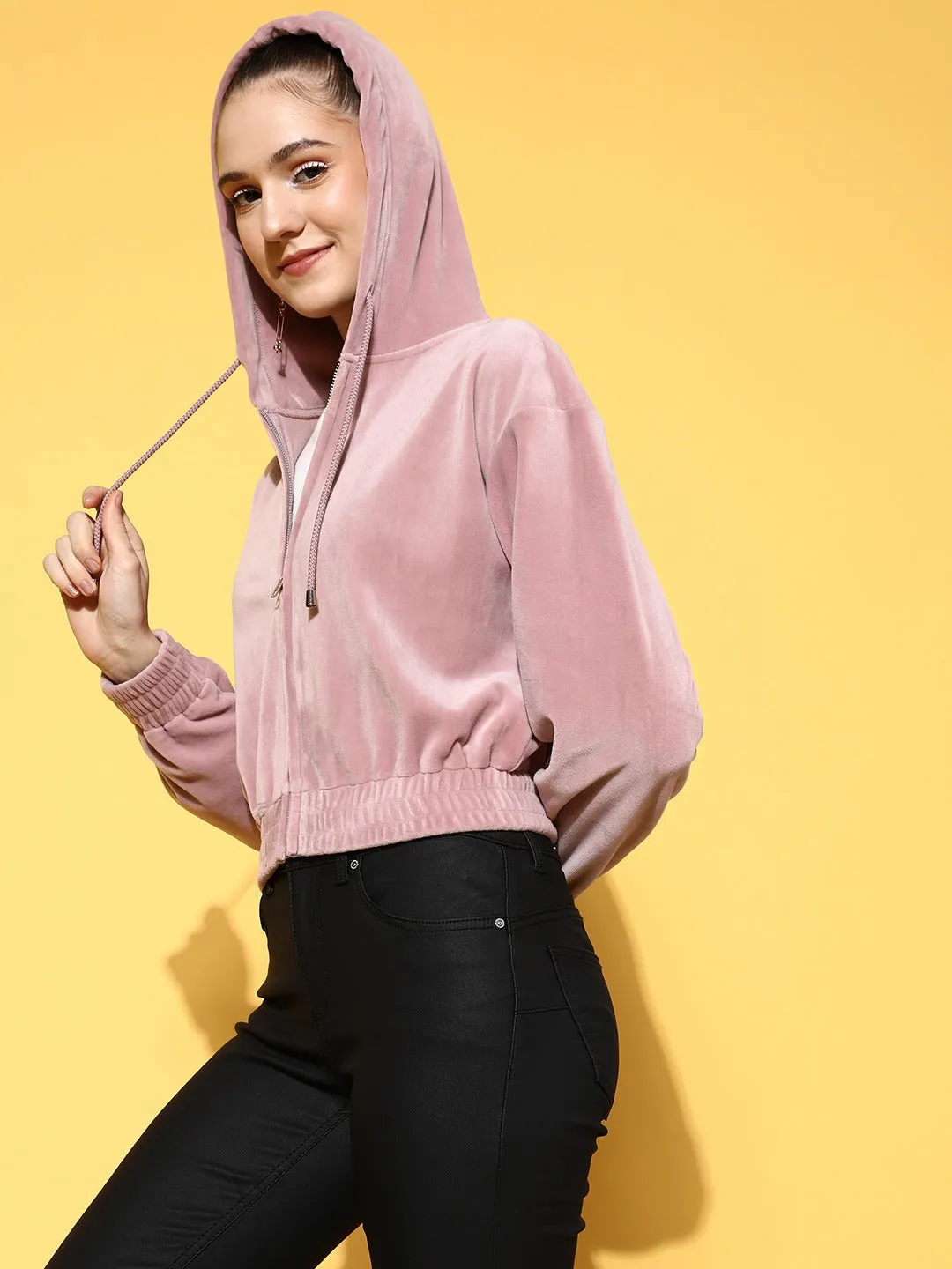 Berrylush Women Solid Pink Hooded Front Zipper Straight Hem Crop Bomber Jacket